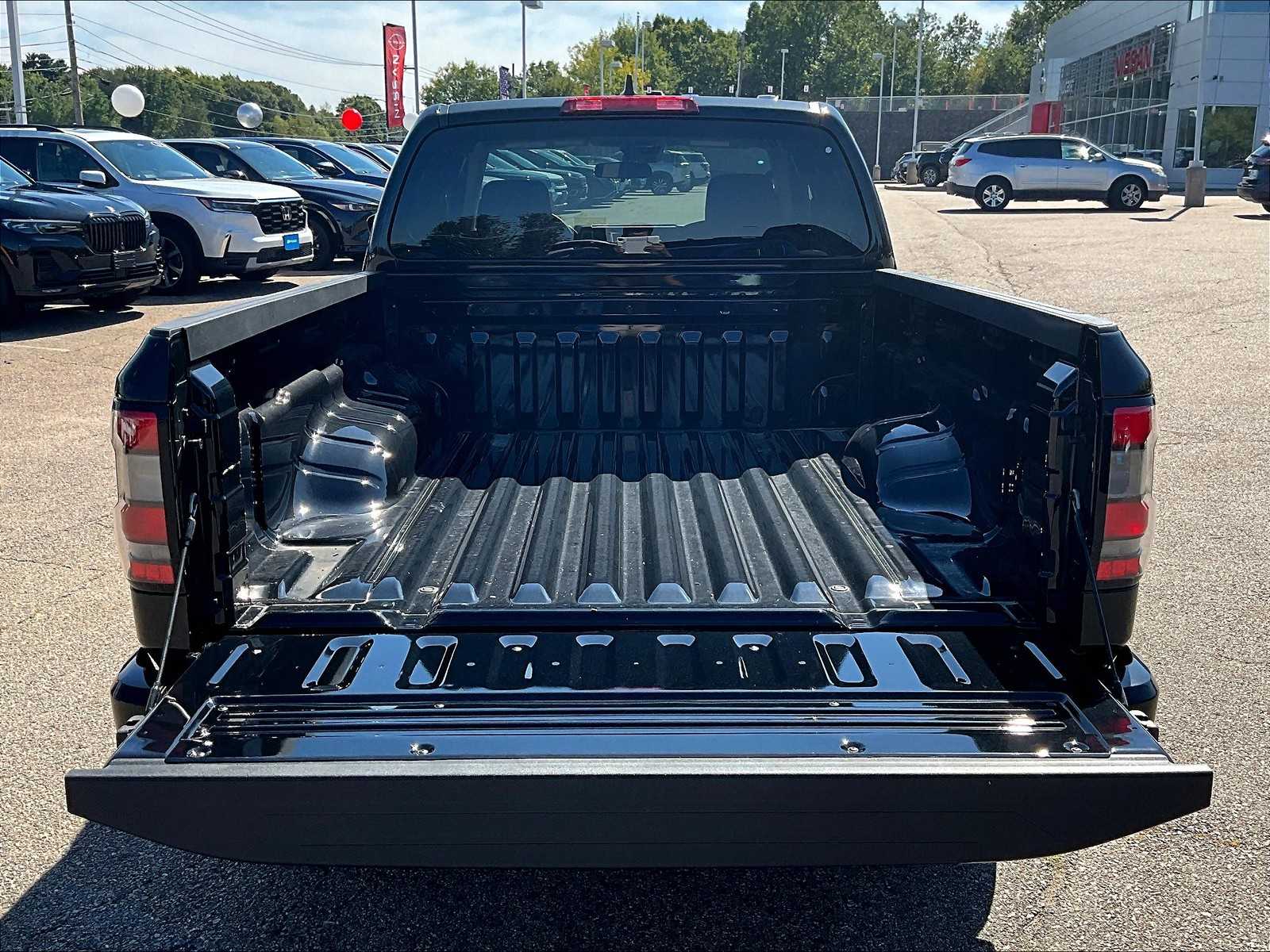 2025 Nissan Frontier SV photo 20