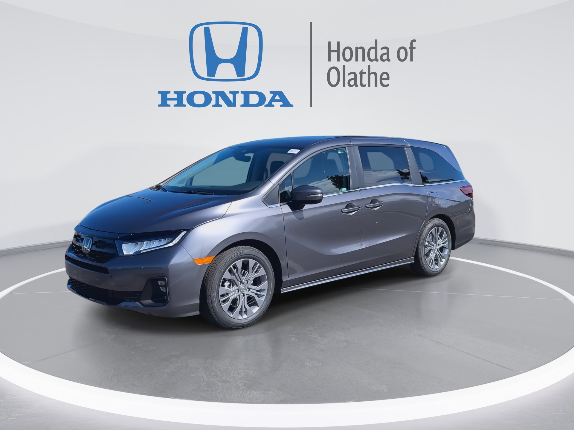 2026 Honda Odyssey Touring photo 4