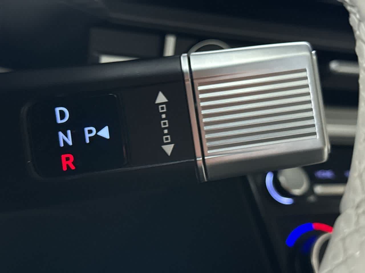 2025 Hyundai Santa Fe SEL photo 17