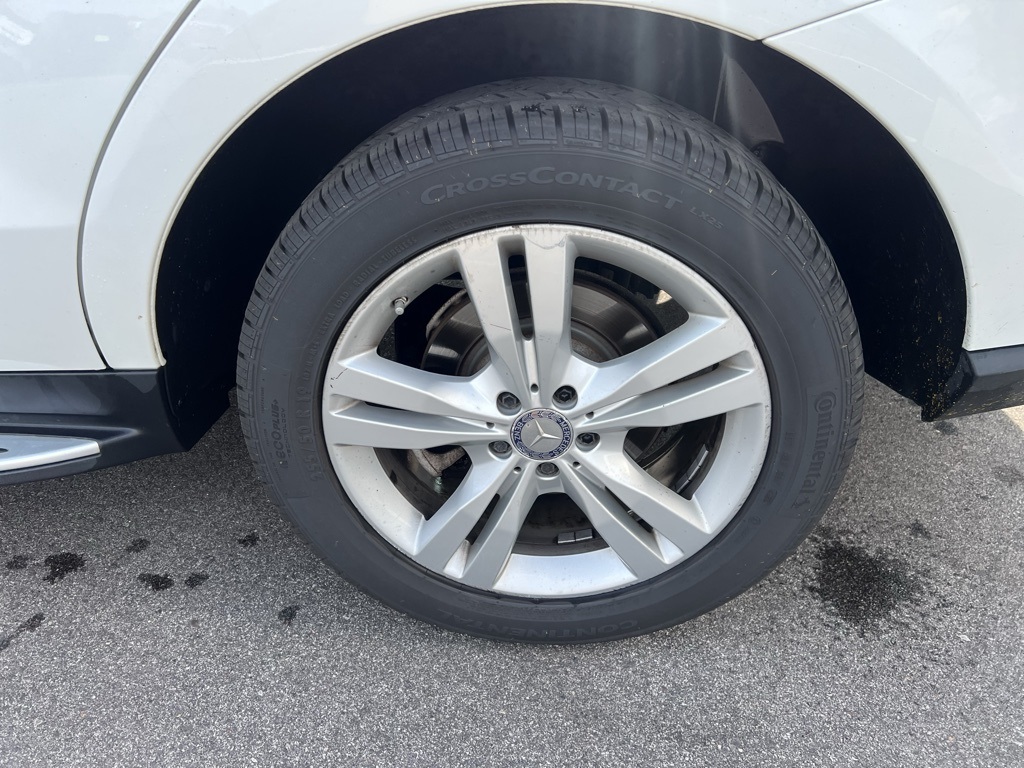 2015 Mercedes Benz ML 350 4MATIC photo 9