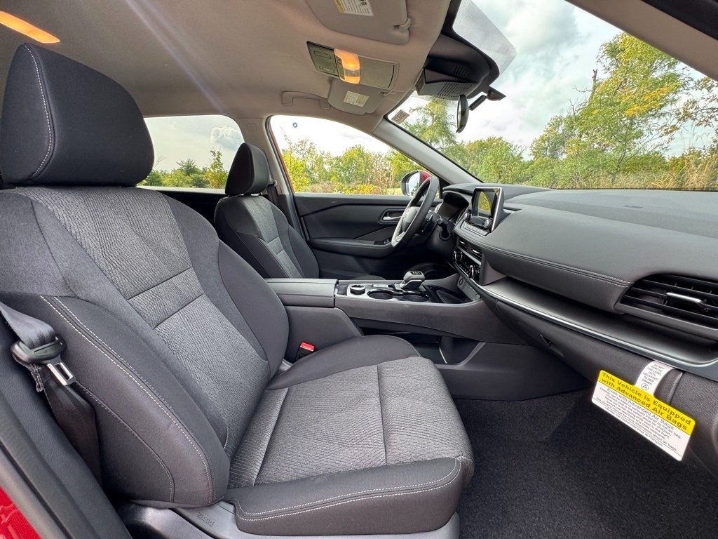 2026 Nissan Rogue SV photo 27