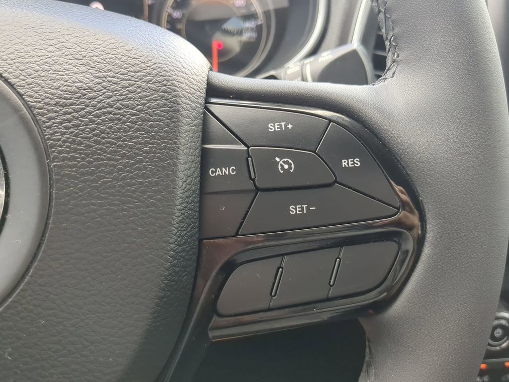 2021 Jeep Cherokee Altitude photo 24