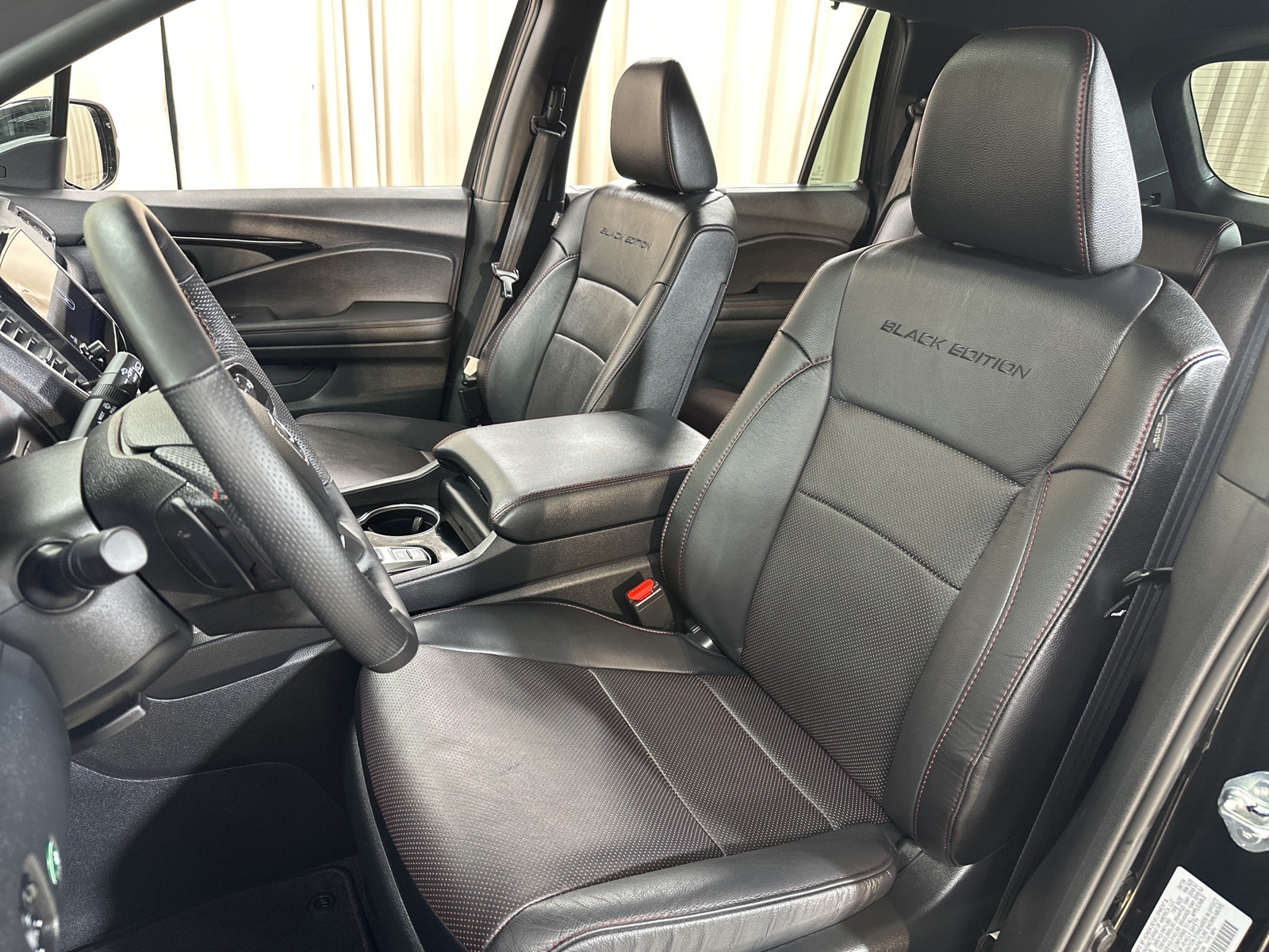 2024 Honda Passport Black Edition photo 4