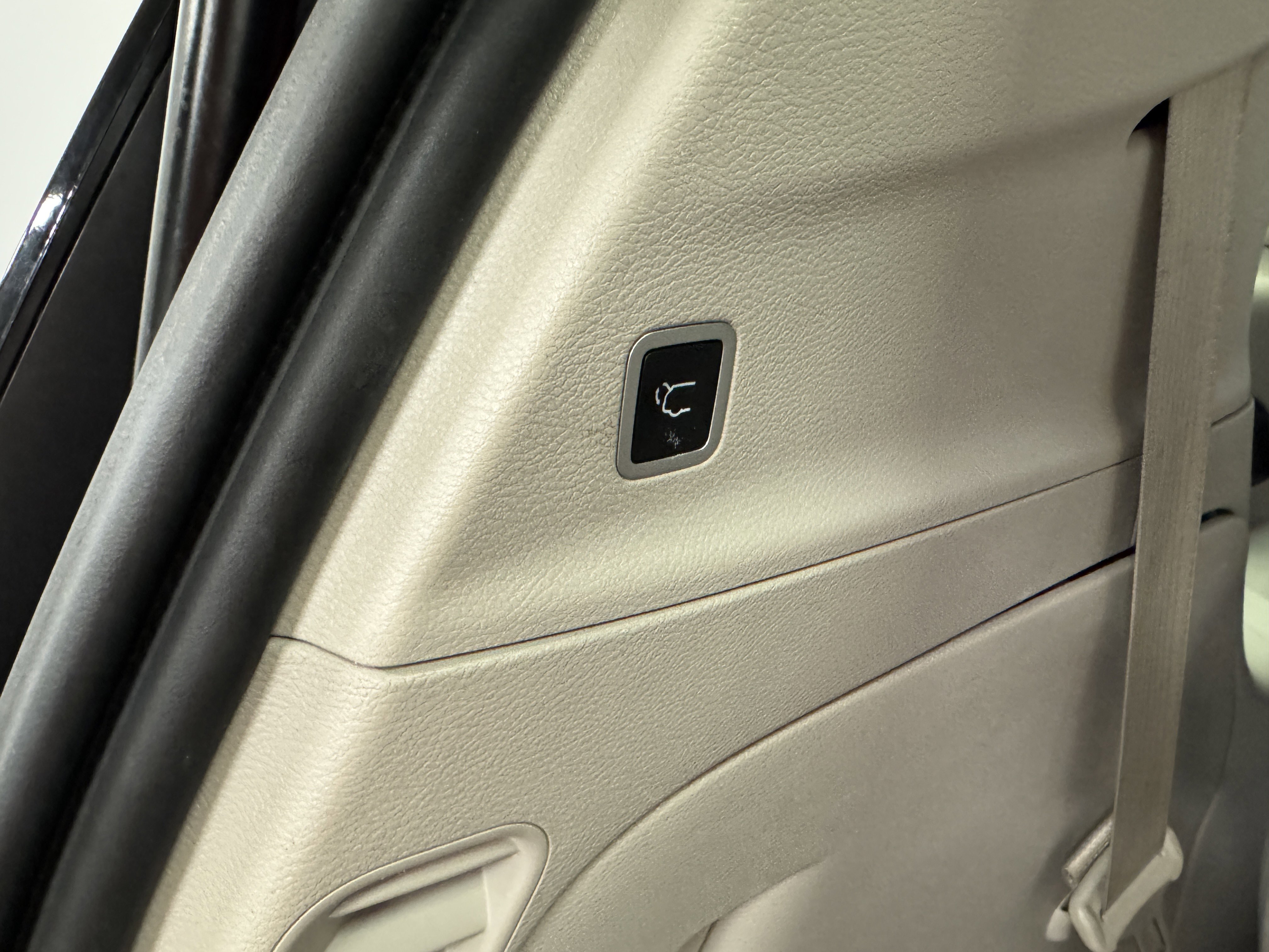 2021 Chrysler Pacifica Touring L photo 9