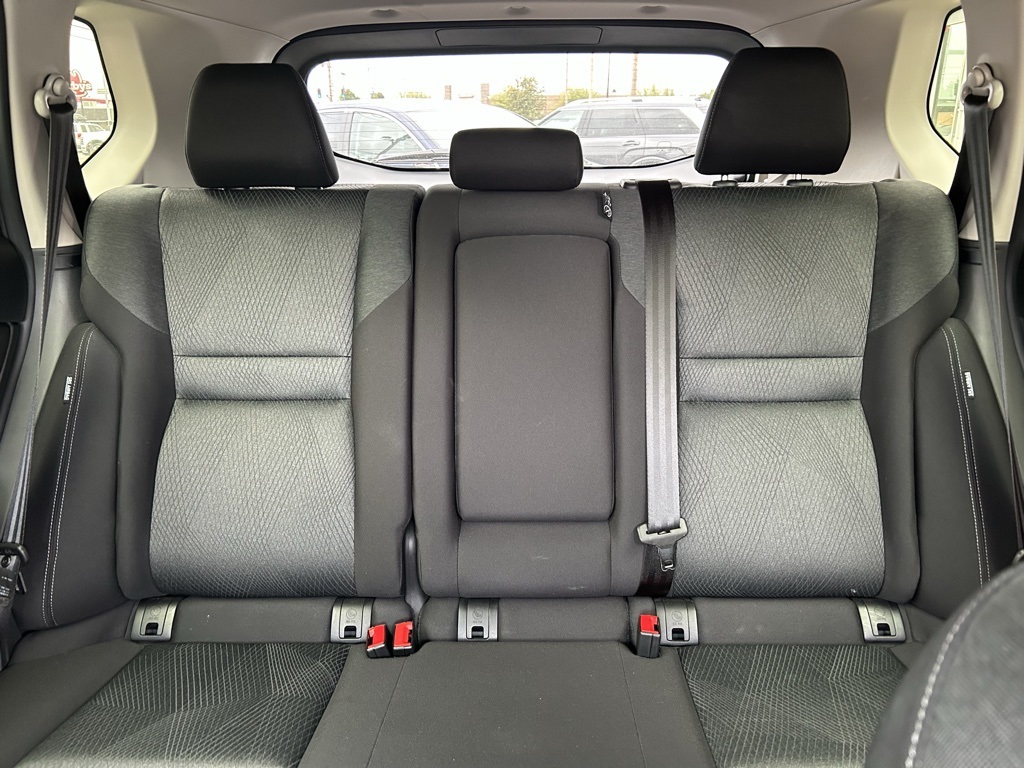 2024 Nissan Rogue SV photo 18