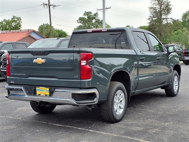 2025 Chevrolet Silverado 1500 LT photo 2