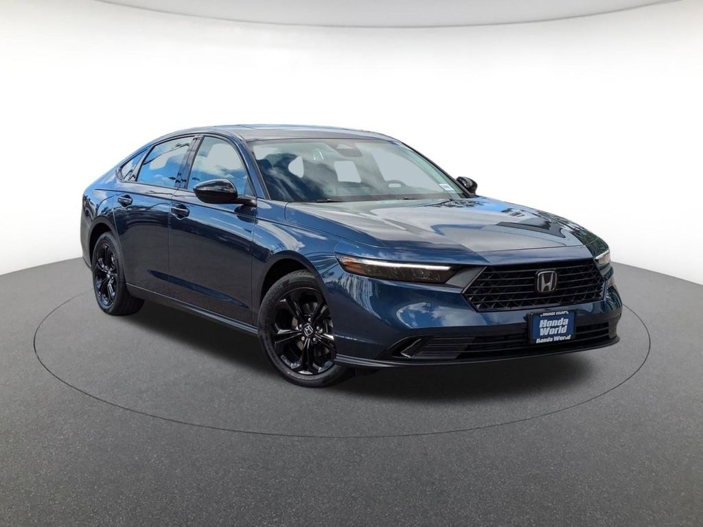 2025 Honda Accord SE's photo