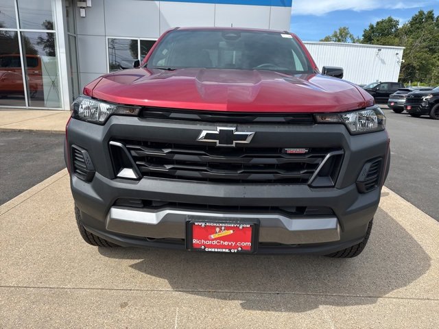 2026 Chevrolet Colorado Trail Boss photo 2