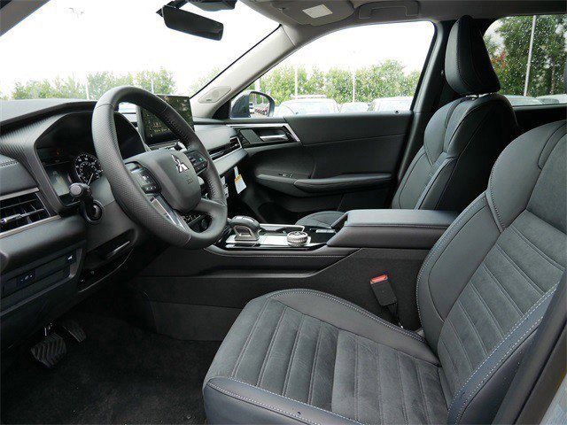 2025 Mitsubishi Outlander SE Ralliart photo 4