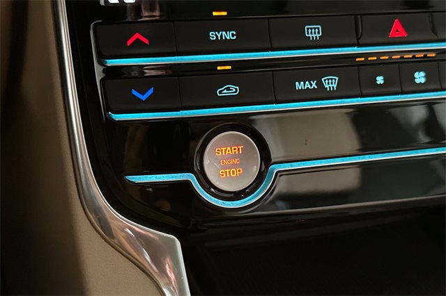 2020 Jaguar XF 25t Prestige photo 18