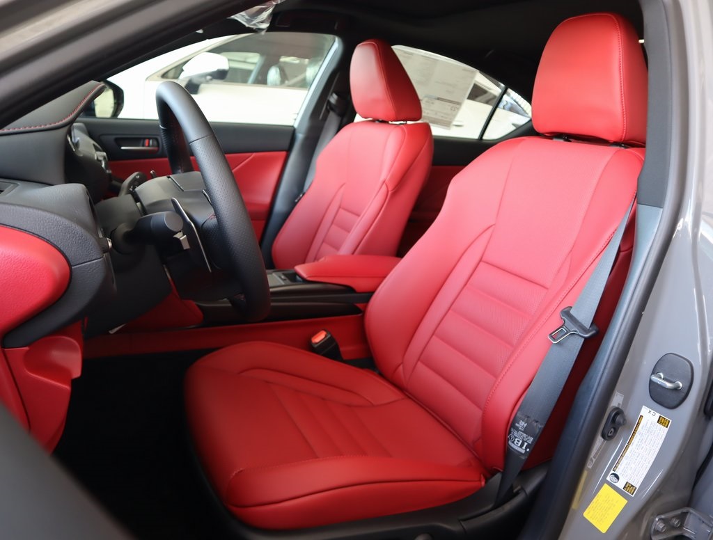 2025 Lexus IS 350 F SPORT photo 28