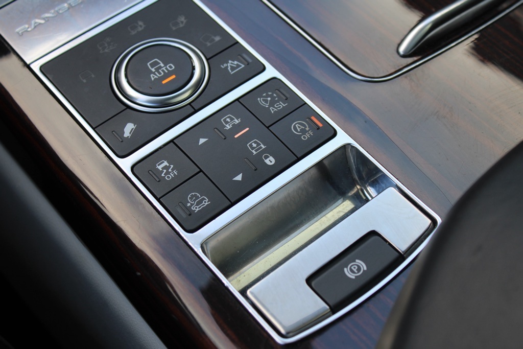 2016 Land Rover Range Rover HSE photo 31