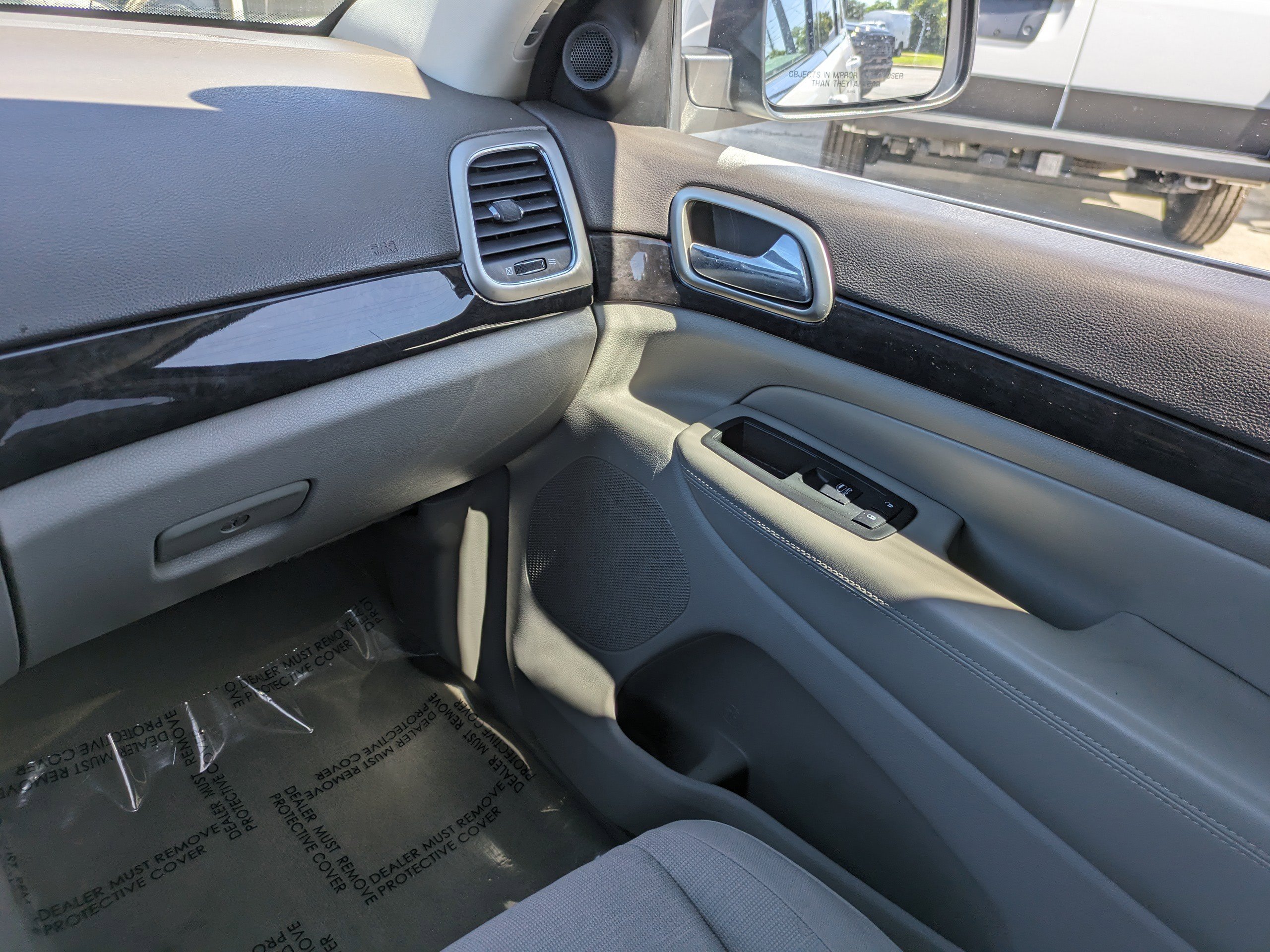 2013 Jeep Grand Cherokee Laredo photo 13