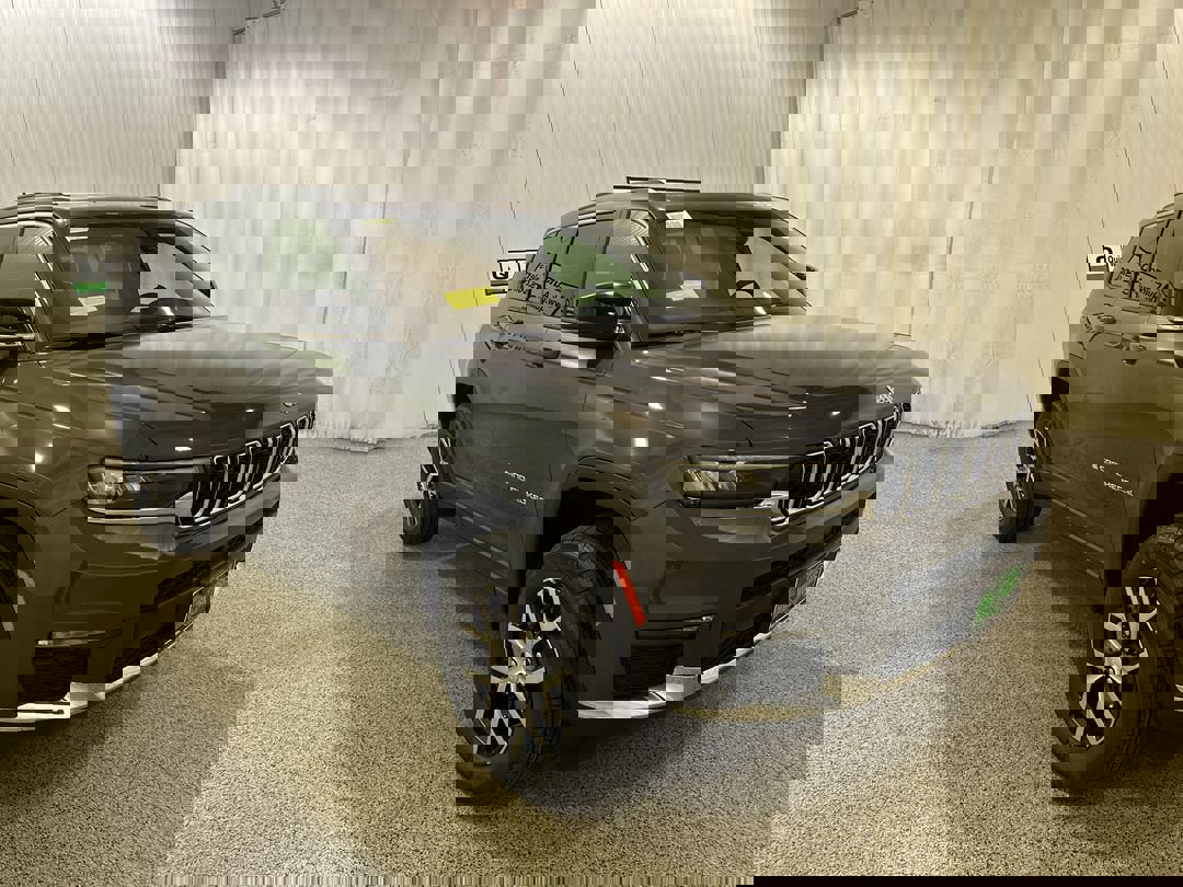 2025 Jeep Grand Cherokee L Limited's photo