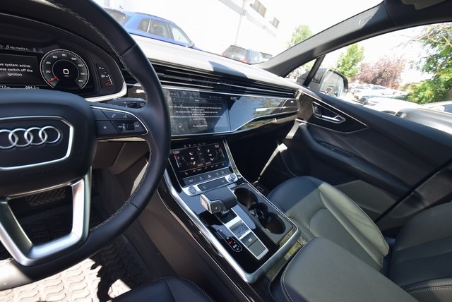 2025 Audi Q7 45 Premium photo 6