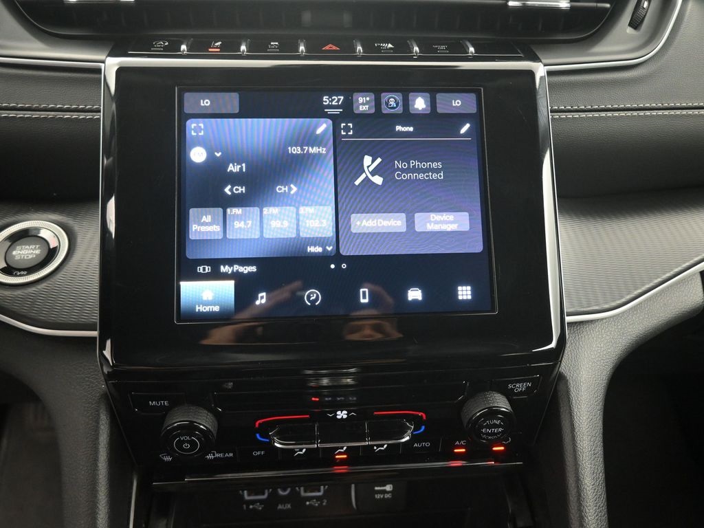2023 Jeep Grand Cherokee Laredo photo 9