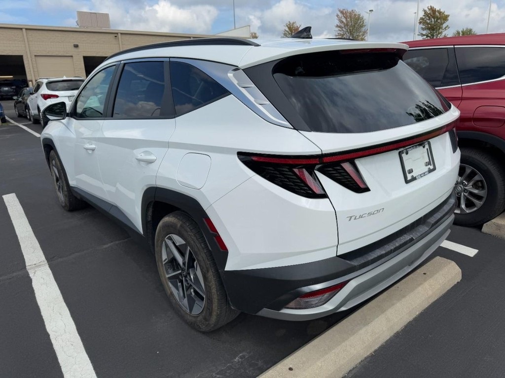 2025 Hyundai Tucson SEL Convenience photo 4
