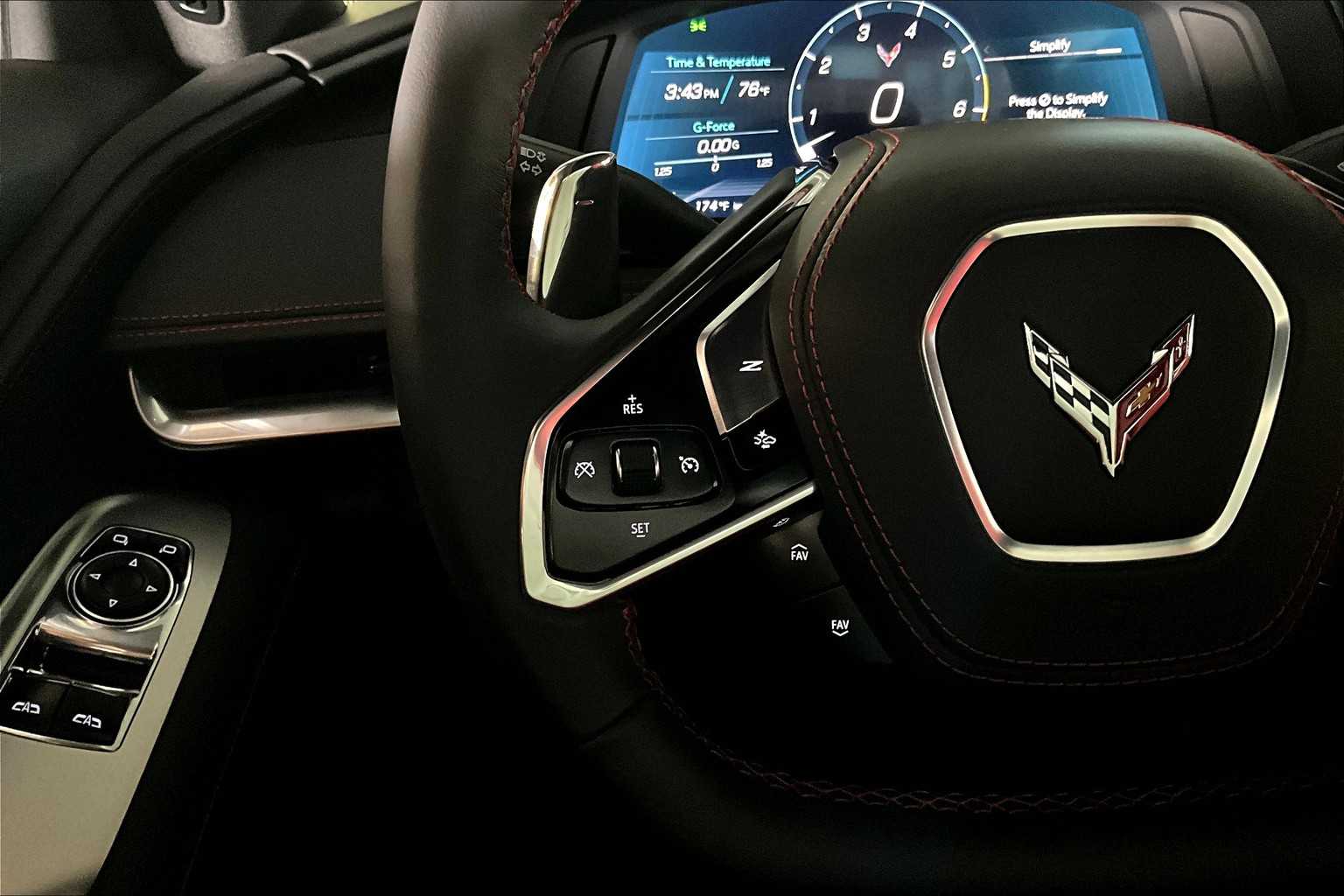 2025 Chevrolet Corvette 1LT photo 22
