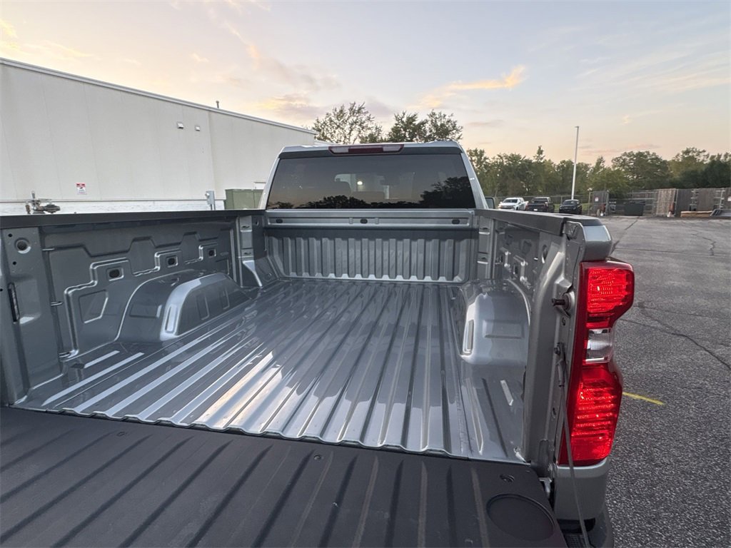 2026 Chevrolet Silverado 1500 LT photo 19