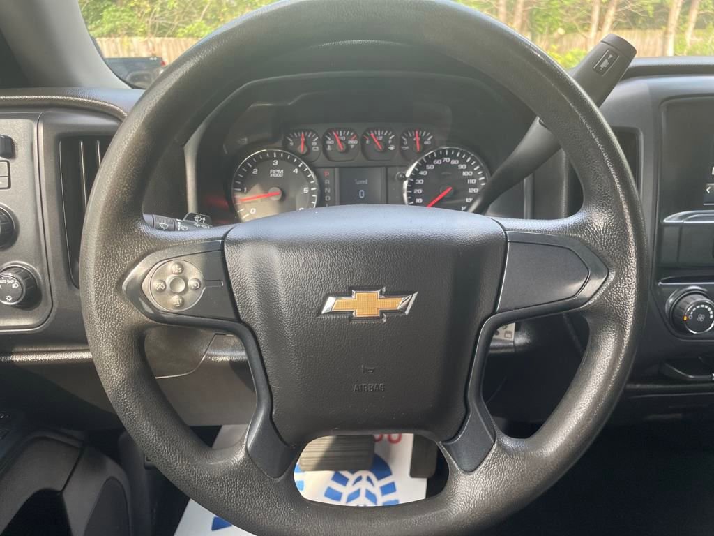 2018 Chevrolet Silverado 1500 Custom photo 14