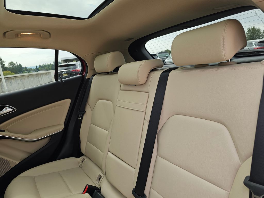 2020 Mercedes Benz GLA 250 4MATIC photo 13