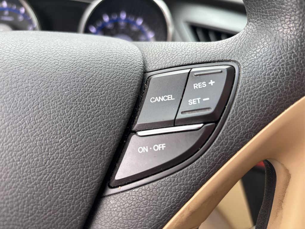 2013 Hyundai Sonata GLS photo 21