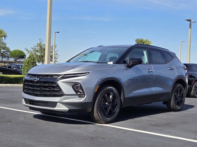 2026 Chevrolet Blazer 2LT photo 2