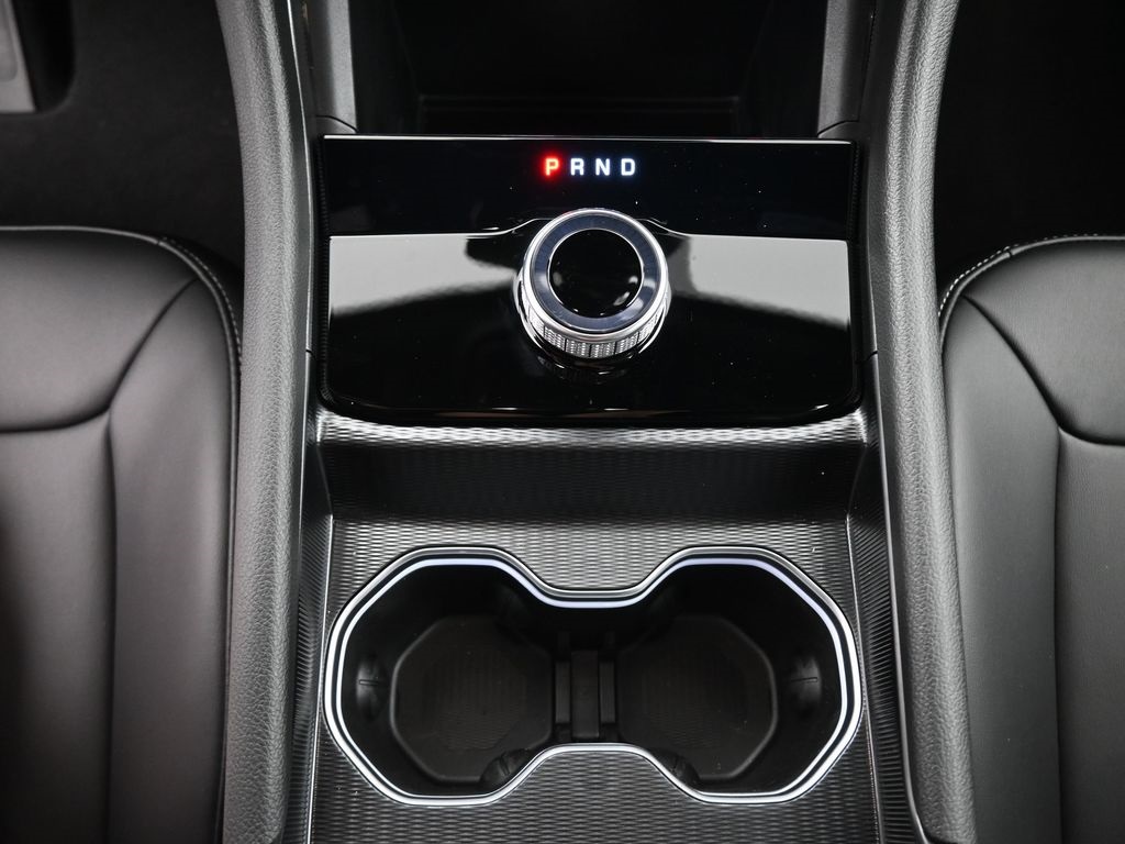 2025 Jeep Grand Cherokee Limited photo 3