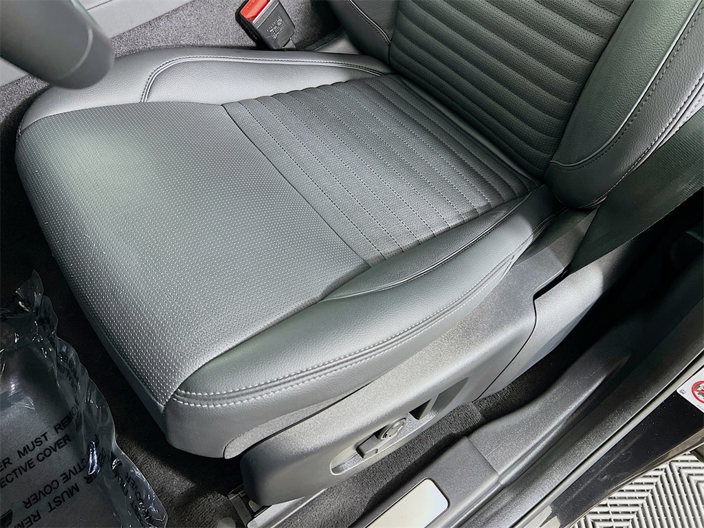 2025 Land Rover Discovery Sport Dynamic SE photo 17