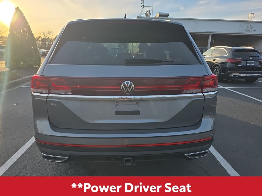 2024 Volkswagen Atlas SE Technology photo 3