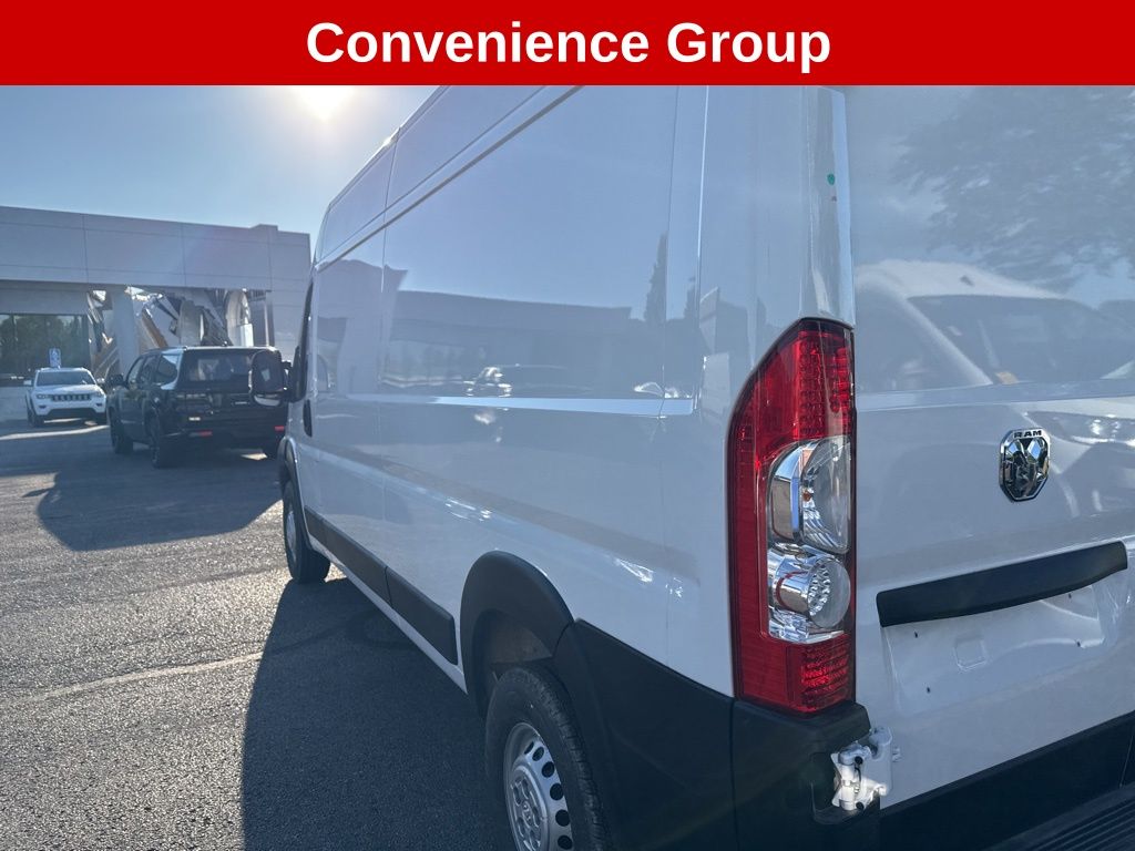 2025 Ram ProMaster 2500 Cargo Van photo 2