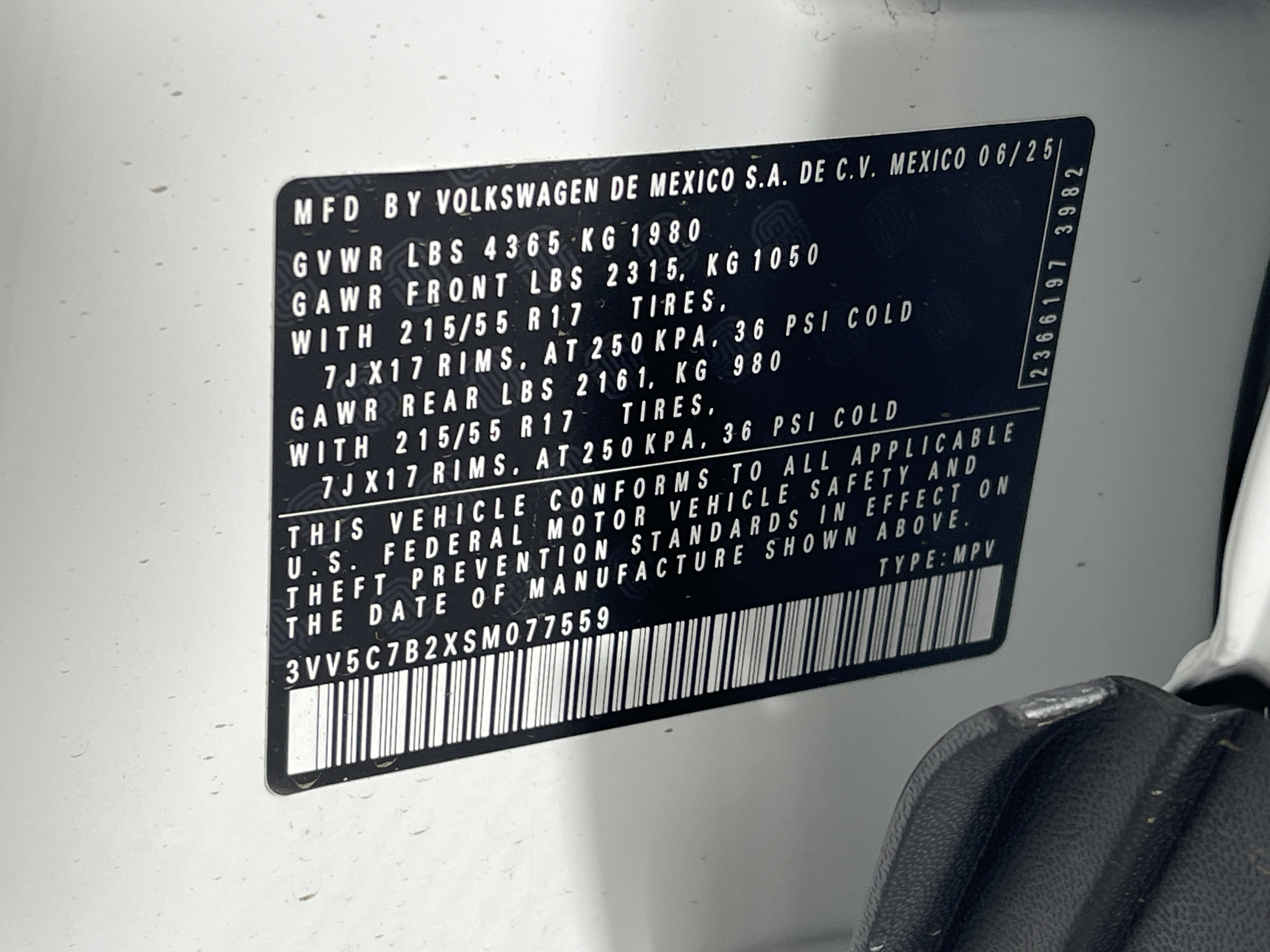 2025 Volkswagen Taos S photo 4