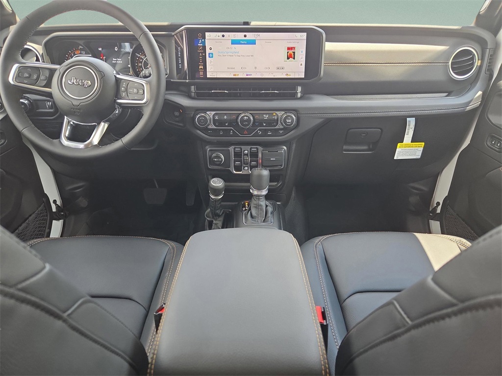 2025 Jeep Wrangler Sahara photo 6