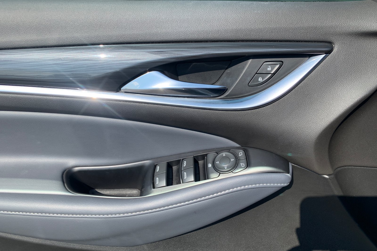 2023 Buick Enclave Essence photo 8