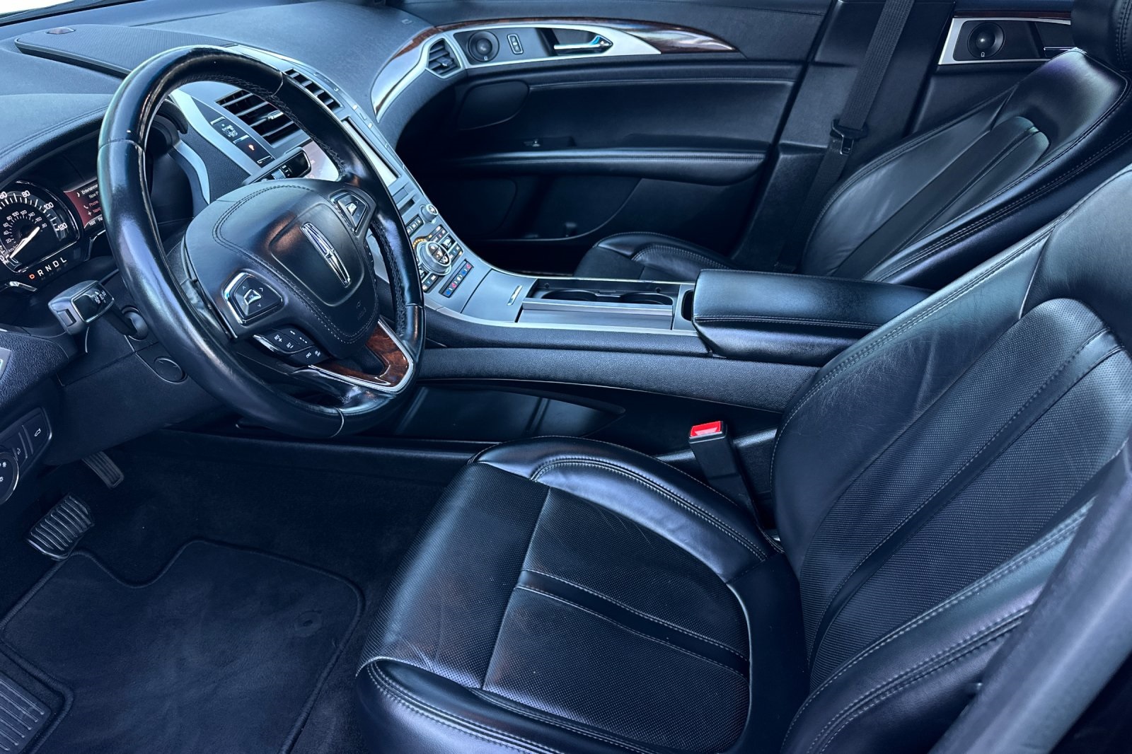 2020 Lincoln MKZ Hybrid Reserve photo 9