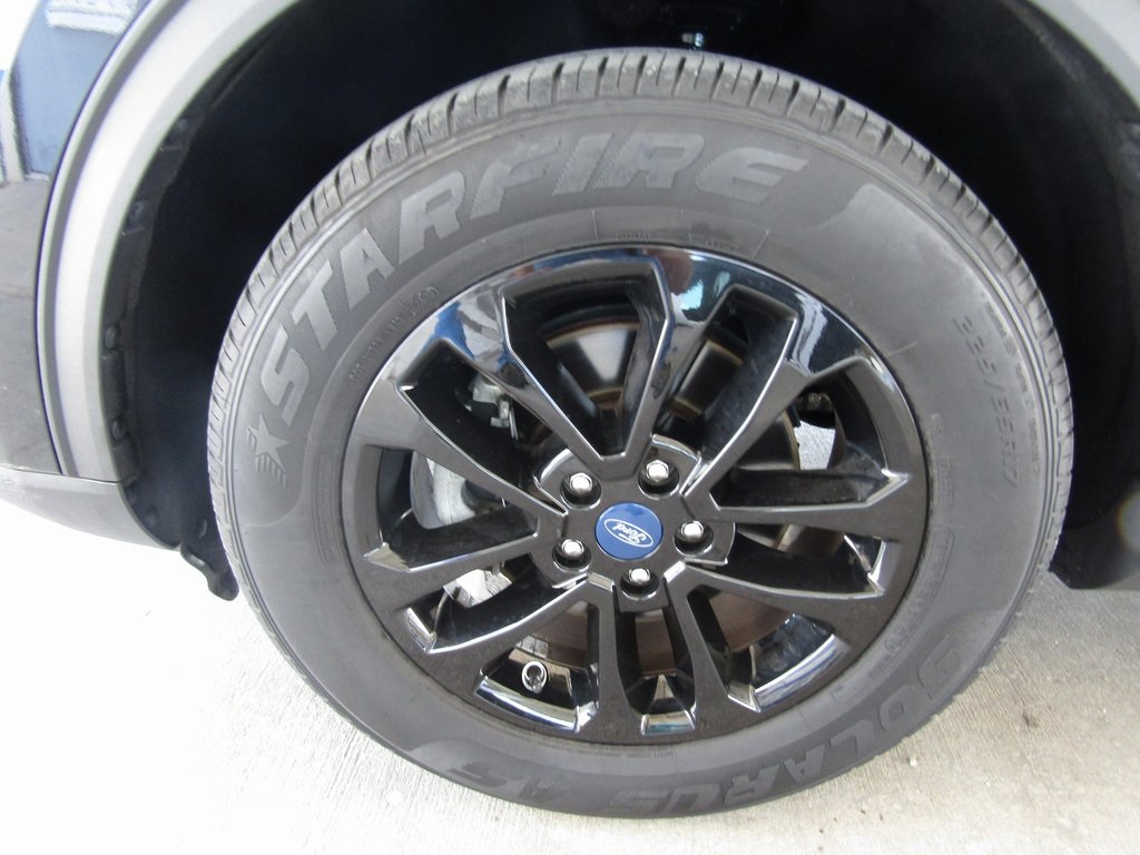 2020 Ford Escape SE photo 24