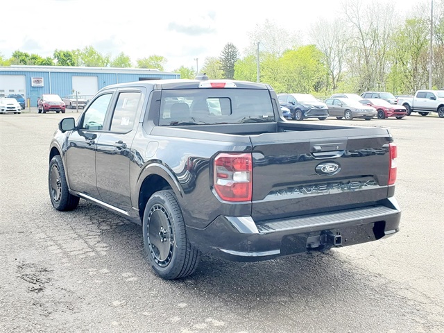 2025 Ford Maverick photo 3