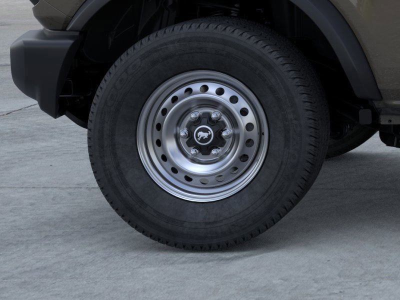 2025 Ford Bronco Base photo 3