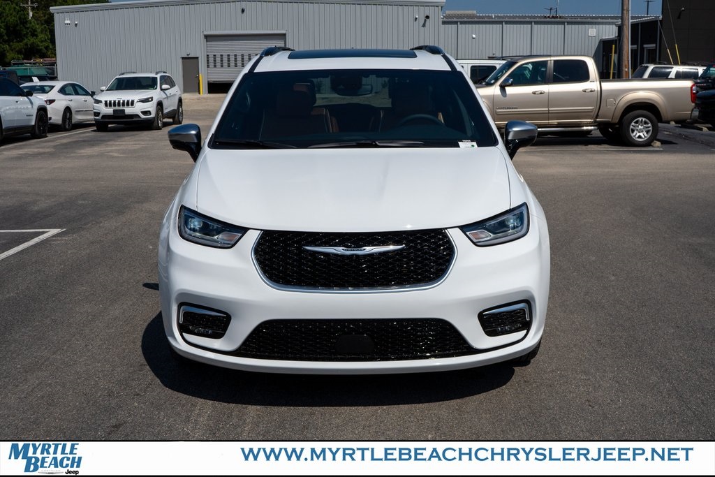 2026 Chrysler Pacifica Pinnacle photo 7