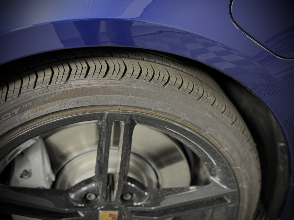 2024 Porsche Taycan photo 14