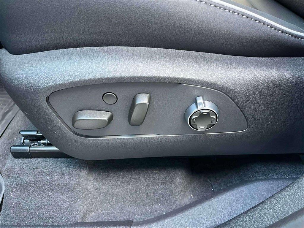 2025 Buick Enclave Avenir photo 23