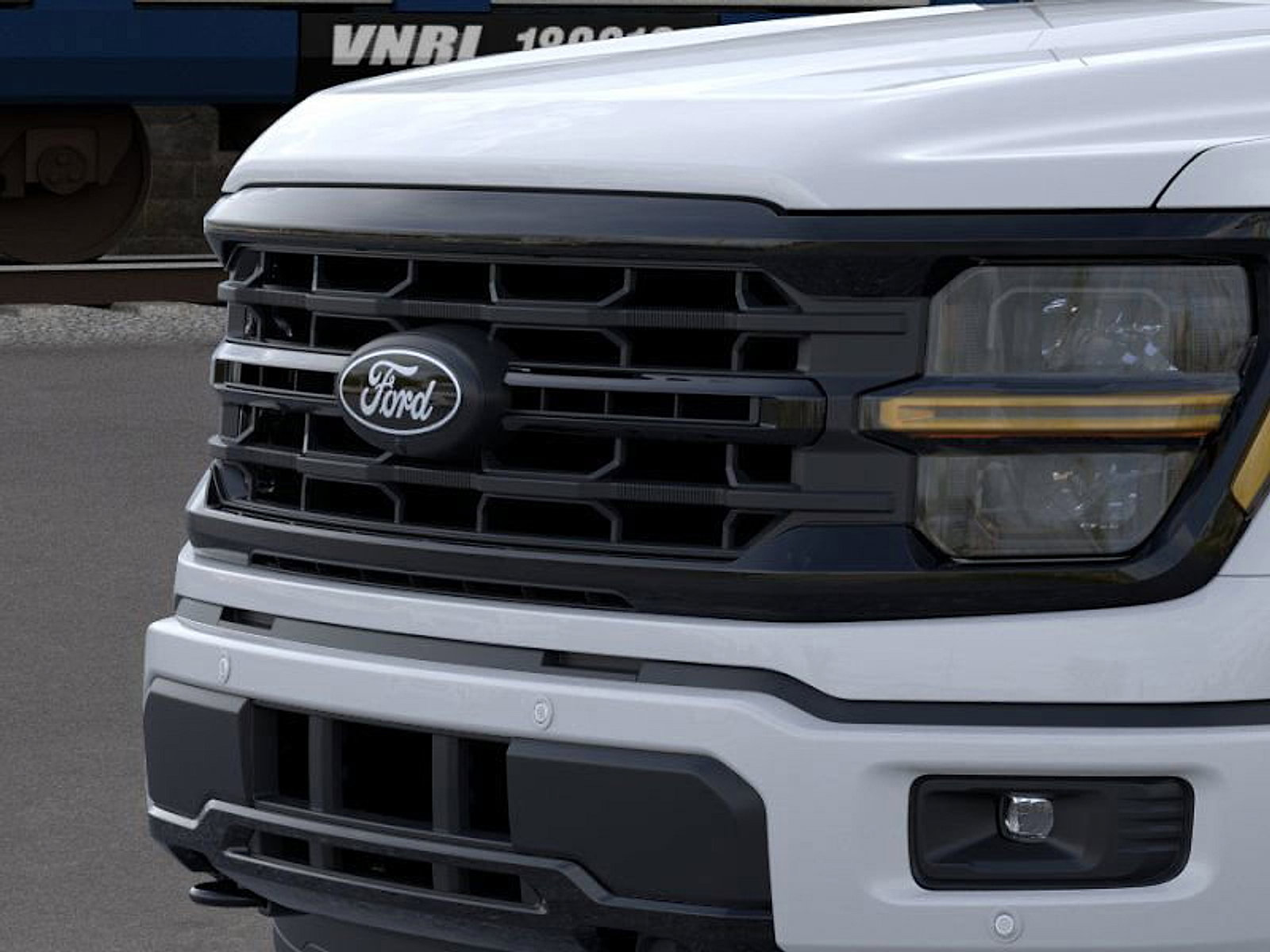 2025 Ford F-150 XLT photo 16