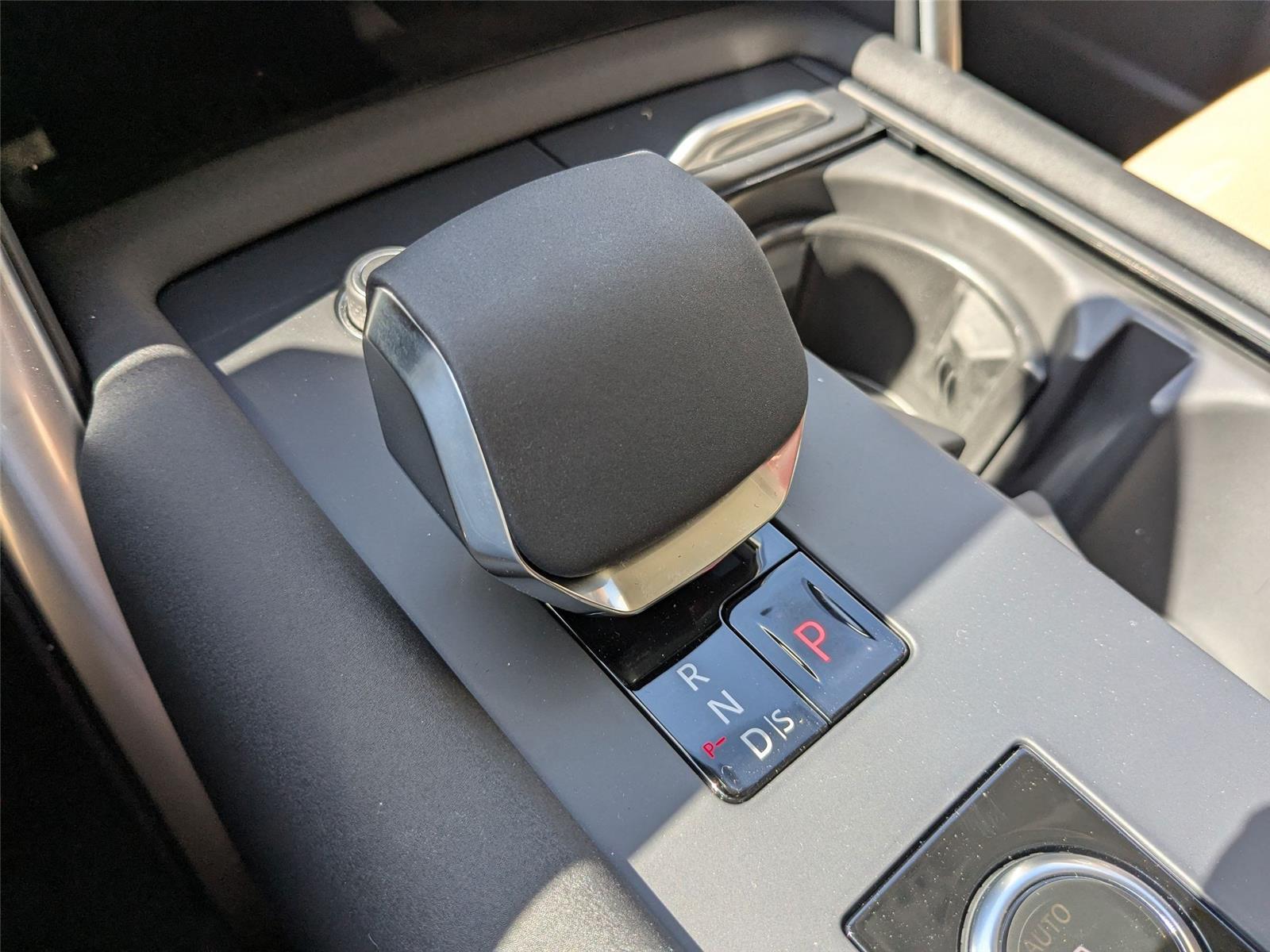 2025 Land Rover Discovery Metropolitan Edition photo 22