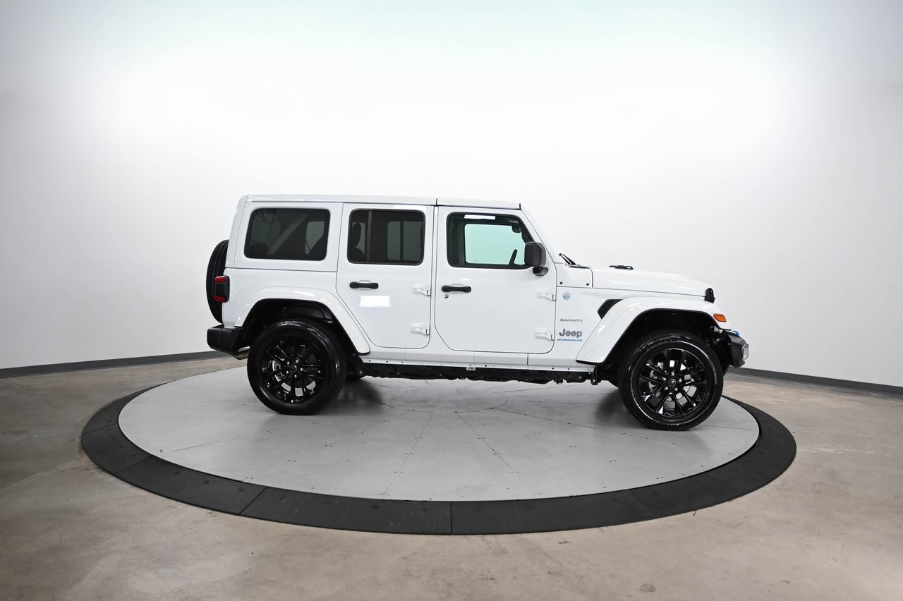 2024 Jeep Wrangler Sahara 4xe photo 4