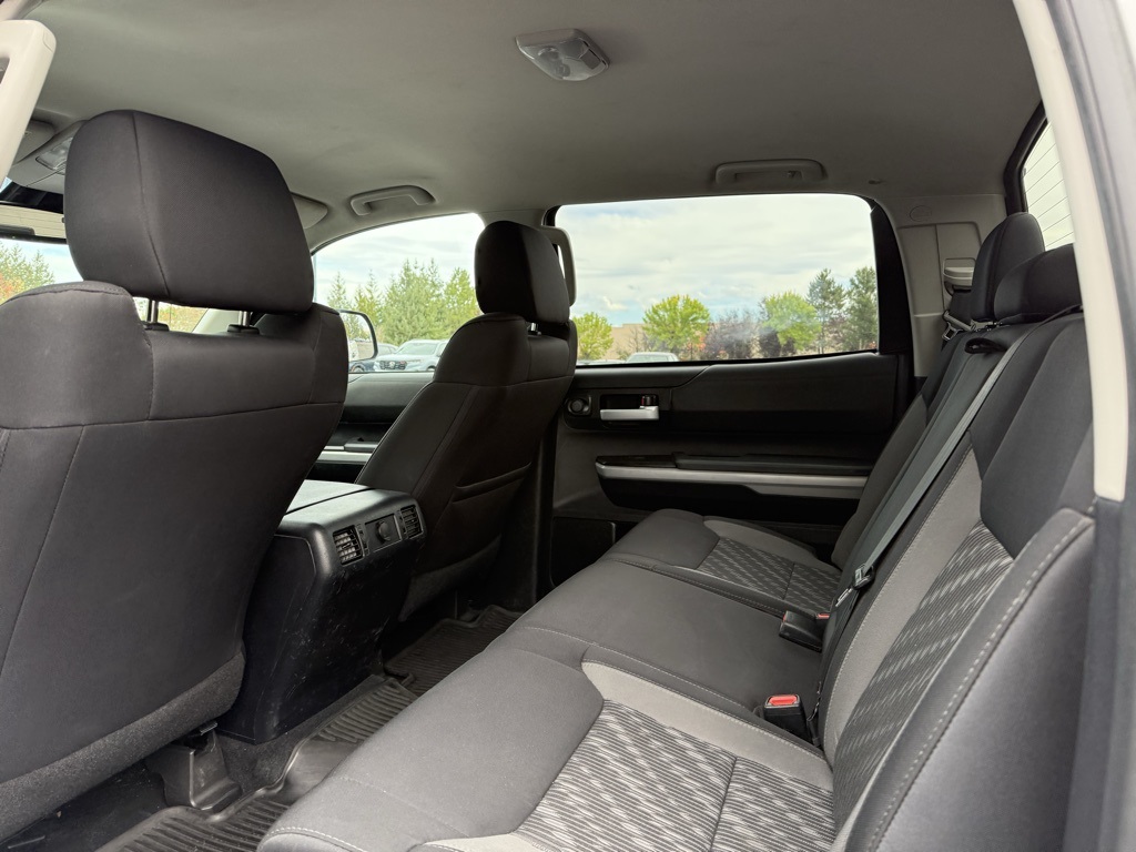 2018 Toyota Tundra SR5 photo 18