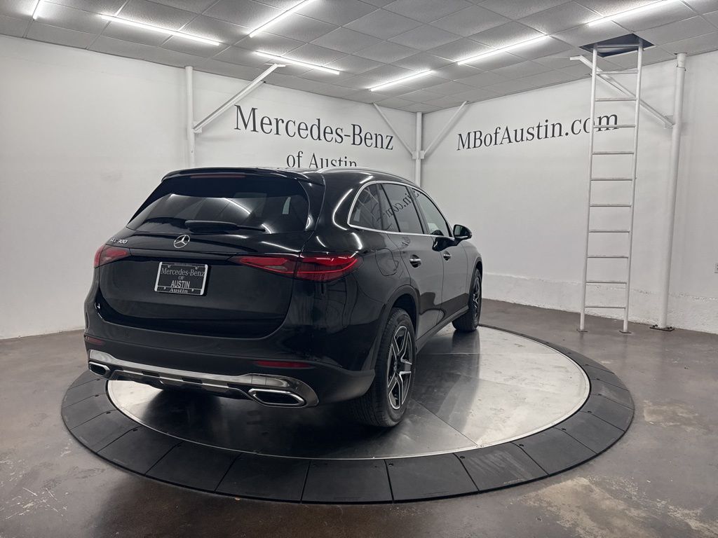 2026 Mercedes Benz GLC 300 photo 5