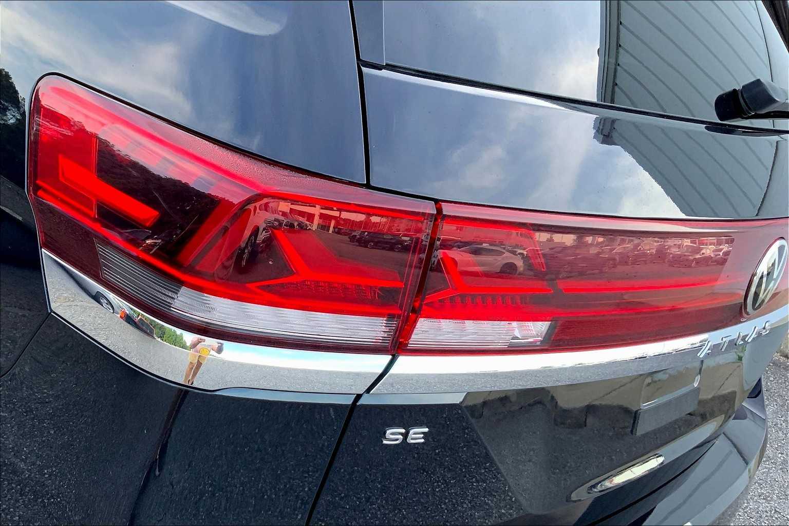 2024 Volkswagen Atlas SE Technology photo 26