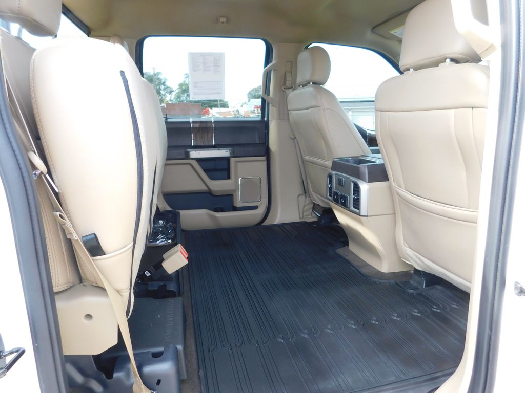 2019 Ford F-150 Lariat photo 18
