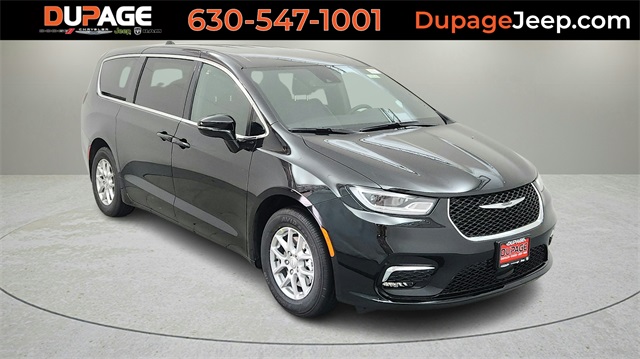 2025 Chrysler Pacifica Select's photo