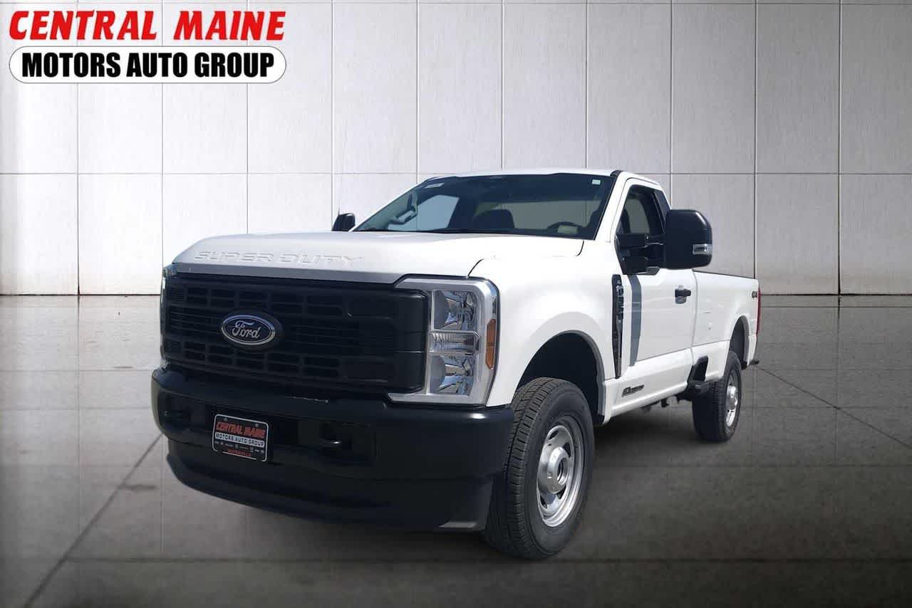 2025 Ford F-350 Super Duty XL's photo